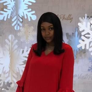 Meet your Posher, Yasmine